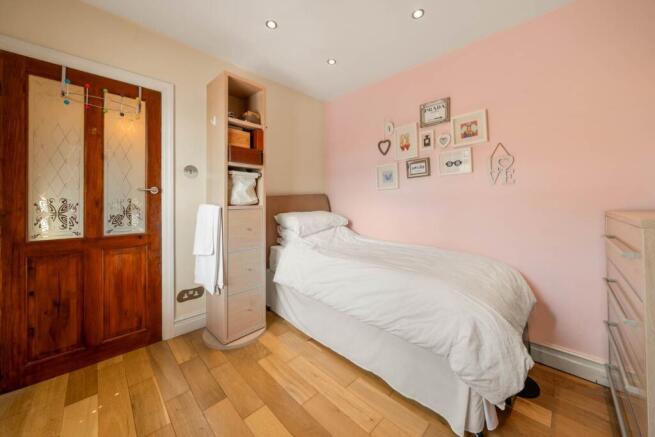 3 bed Detached for sale Image 11