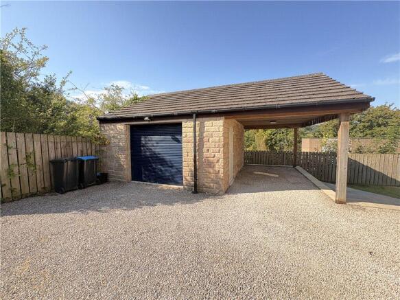 4 bed Detached to rent Image 5