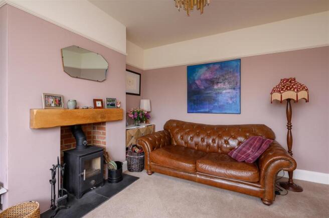 4 bed Semi-Detached for sale Image 6