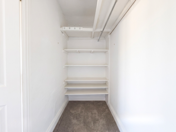 3 bed Terraced to rent Image 11