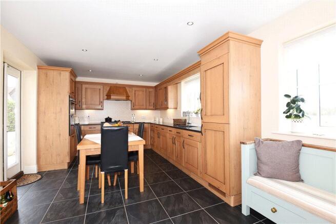 Kitchen/Breakfast Rm