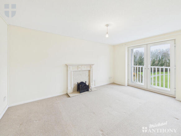 CAM03852G0-PR0554-STILL007