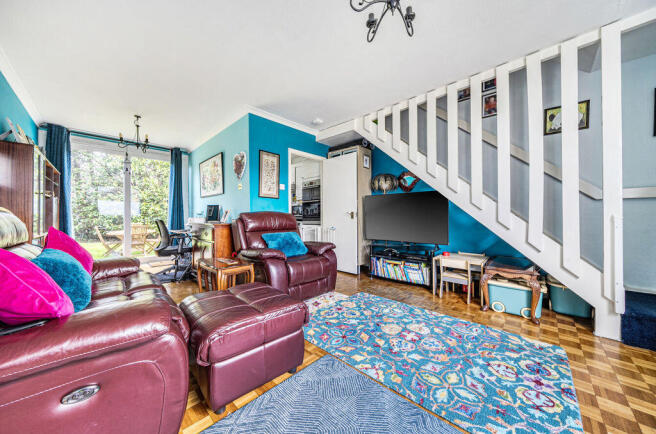 Through lounge angle 1