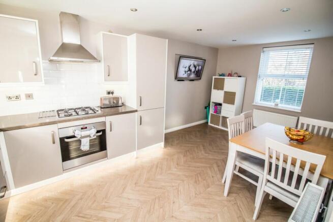 Kitchen Pic 2.