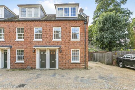Dunham Mews, Hatfield, Hertfordshire, AL9