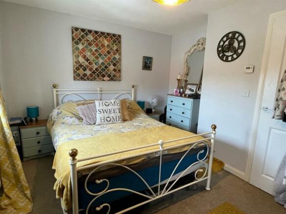 Bedroom..jpg