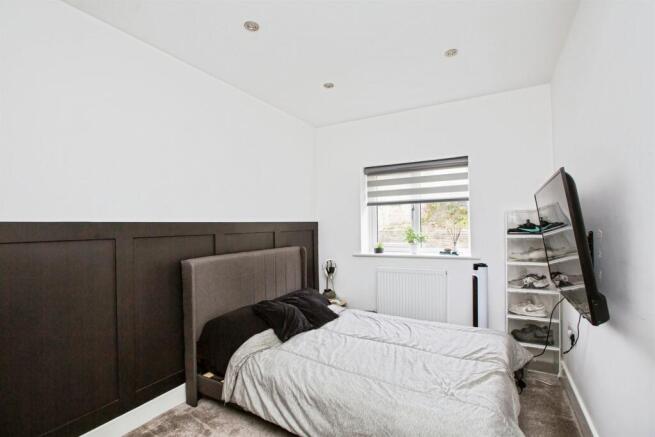 3 bed Terraced for sale Image 6