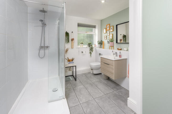 GF Shower Room-1