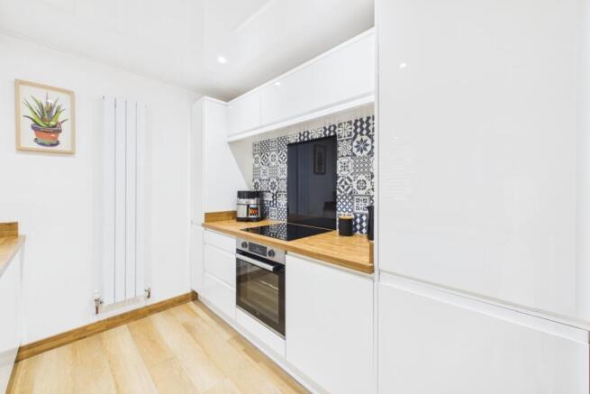 2 bed Apartment for sale Image 9