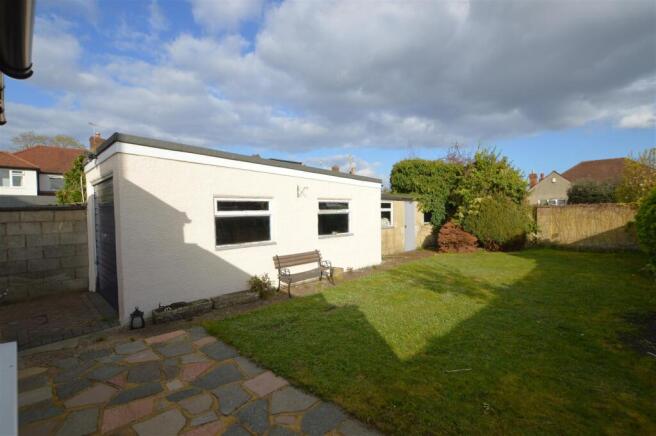 1 Glasbrook Ave gdn.JPG