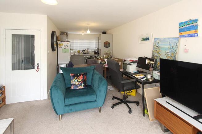 Lounge-Kitchen