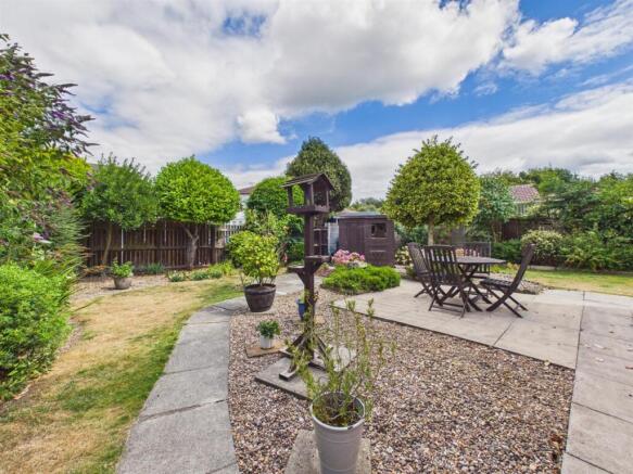 3 bed Link Detached House for sale Image 12