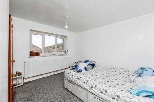 3 bed Semi-Detached for sale Image 10