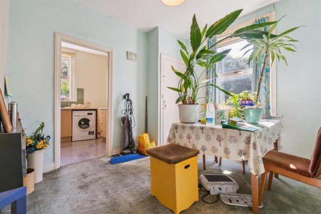 77 Courtney Road SW19 dining room.jpg