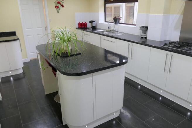 Kitchen  b