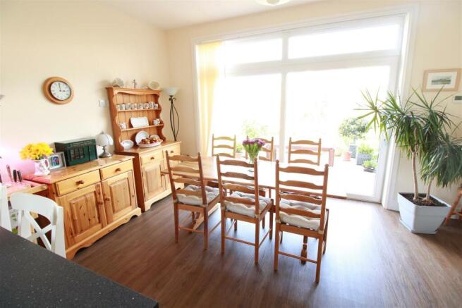 Dinning Area.jpg