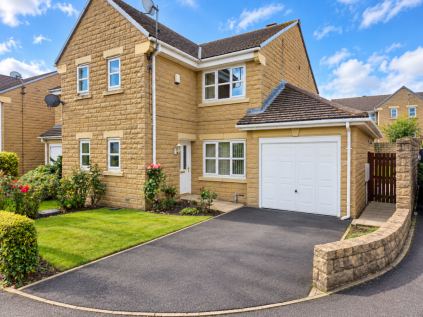 Oakwood Gardens, Halifax, HX2 8HB