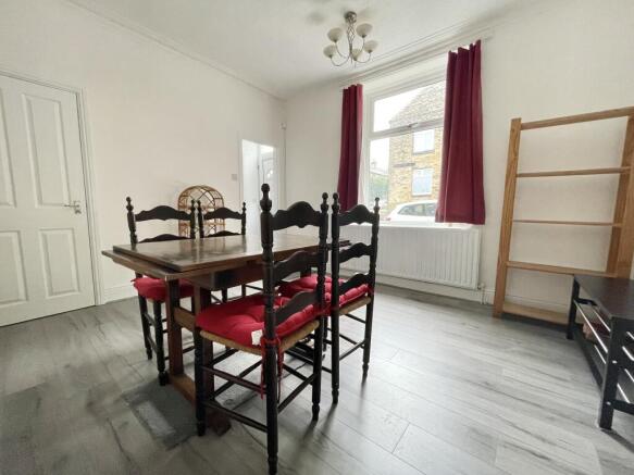 4 bed Not Specified to rent Image 7