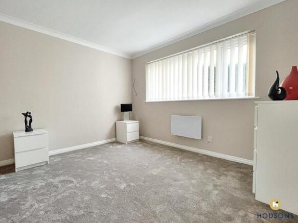 2 bed Apartment to rent Image 10