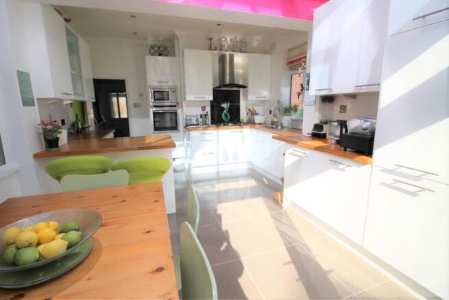 Kitchen/Dining Room