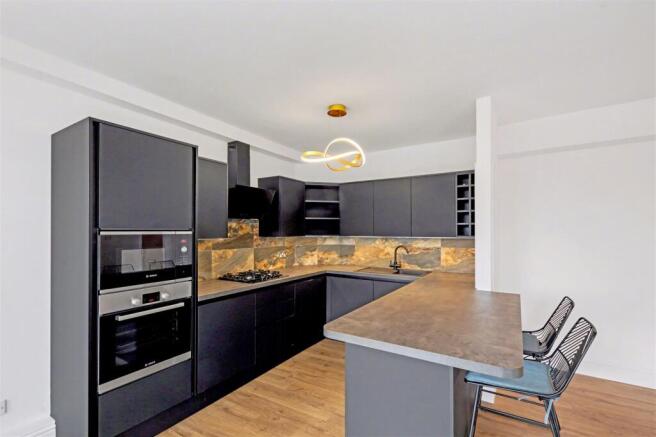 Kitchen_1.jpeg