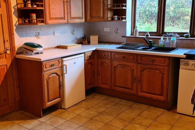KITCHEN / BREAKFAST ROOM