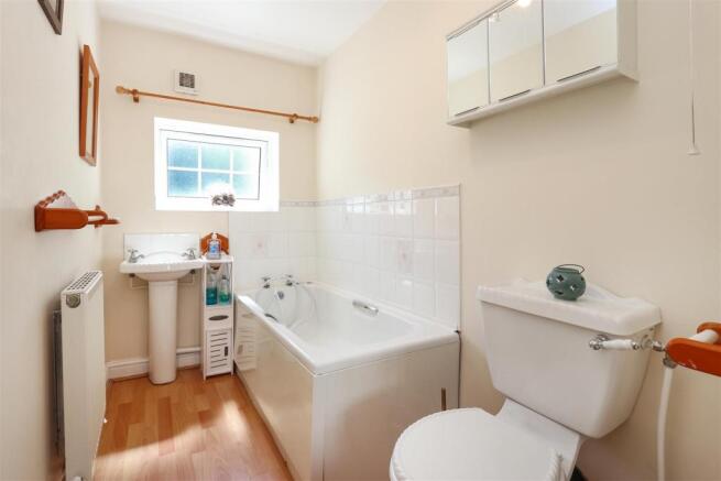 Annex Bathroom.jpg