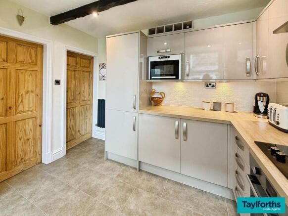 4 bed Terraced for sale Image 5