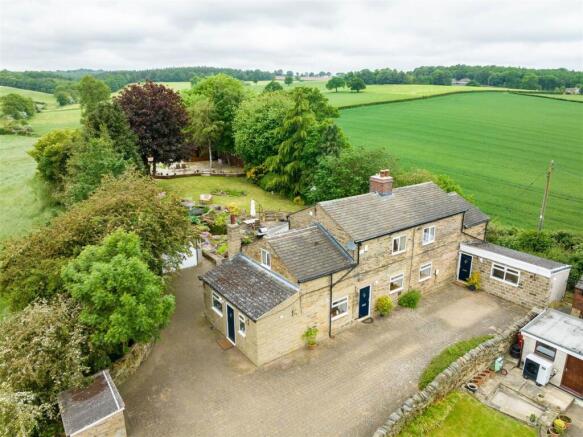 4 bed Detached for sale Image 6