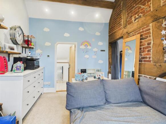 Dressing Room/Bed 4