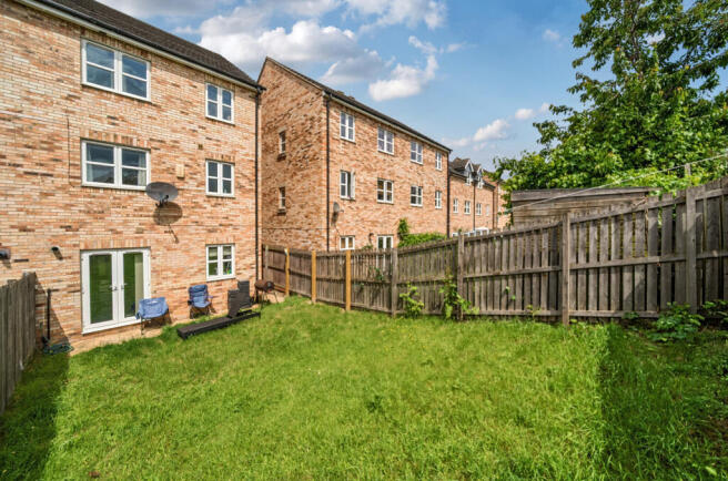 4 bed Semi-Detached for sale Image 12