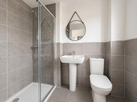 4 bed Detached to rent Image 10