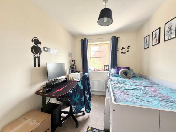 3 bed House to rent Image 6