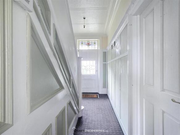 5 bed Terraced for sale Image 4