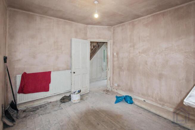 3 bed Terraced for sale Image 9