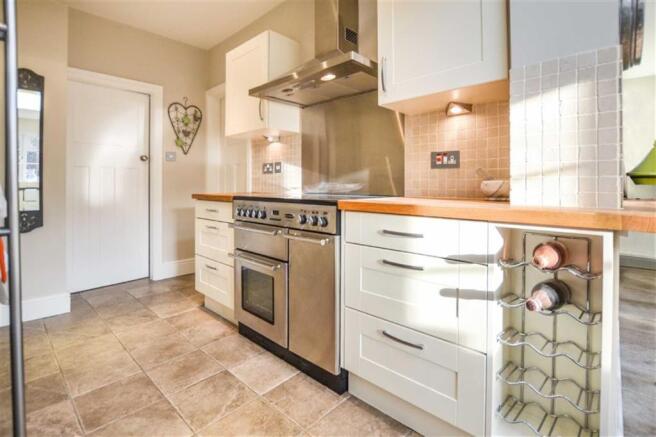 LIVING KITCHEN