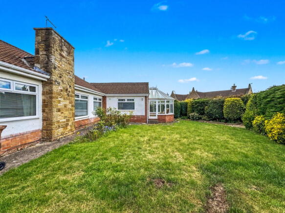 2 bed Detached Bungalow for sale Image 12