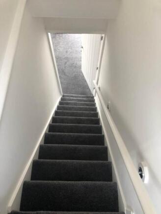 2 bed Terraced to rent Image 10