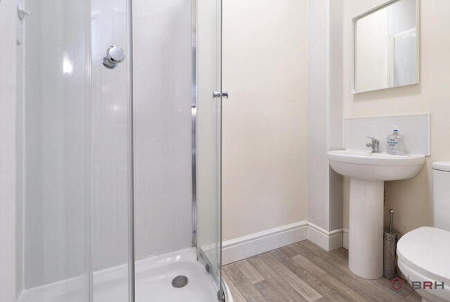 5 bed House of Multiple Occupation for sale Image 4