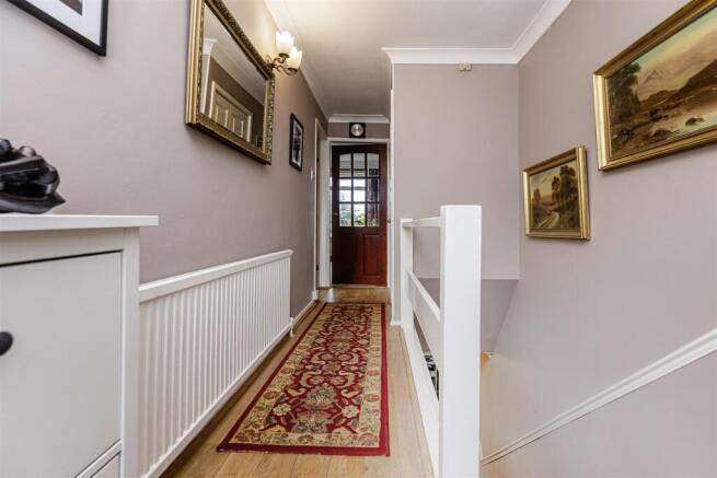 4 bed Detached for sale Image 6