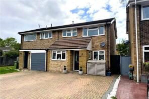 27, Charlecote Close, Farnborough GU14 7EG