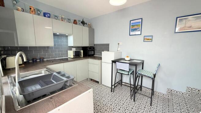 2 bed Terraced for sale Image 7