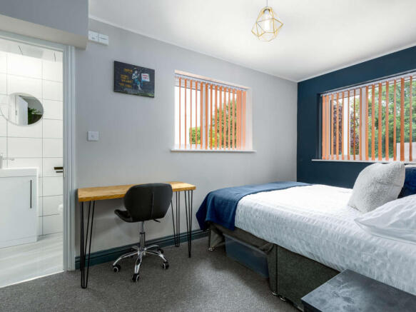 Room 2 (5).jpg