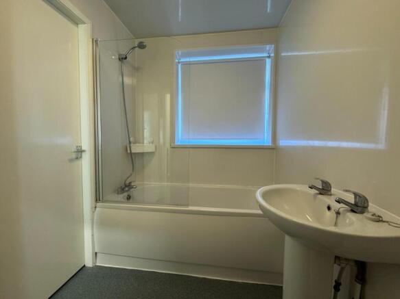 1 bed Flat to rent Image 5