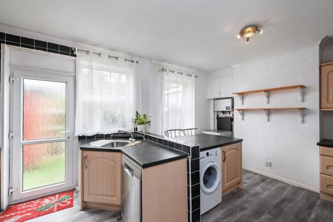 3 bed Terraced for sale Image 6
