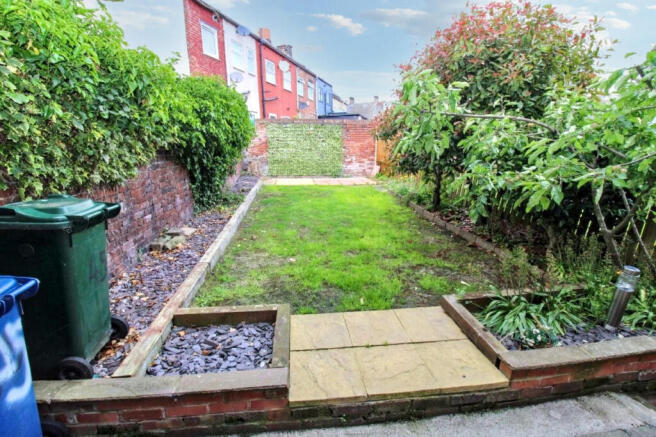 3 bed Terraced for sale Image 10