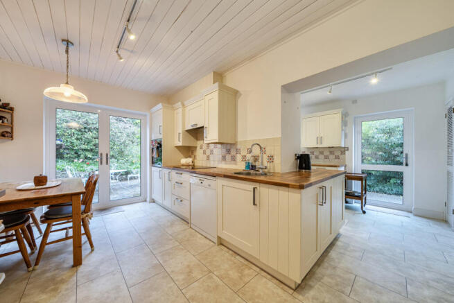 1436389-15-69cc08...