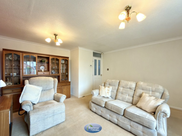 2 bed Semi-Detached Bungalow for sale Image 7