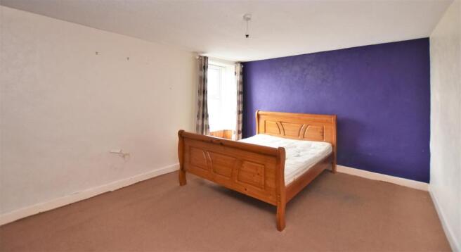 bedroom 1.JPG