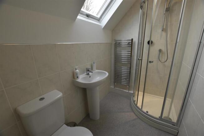 EN SUITE SHOWER ROOM